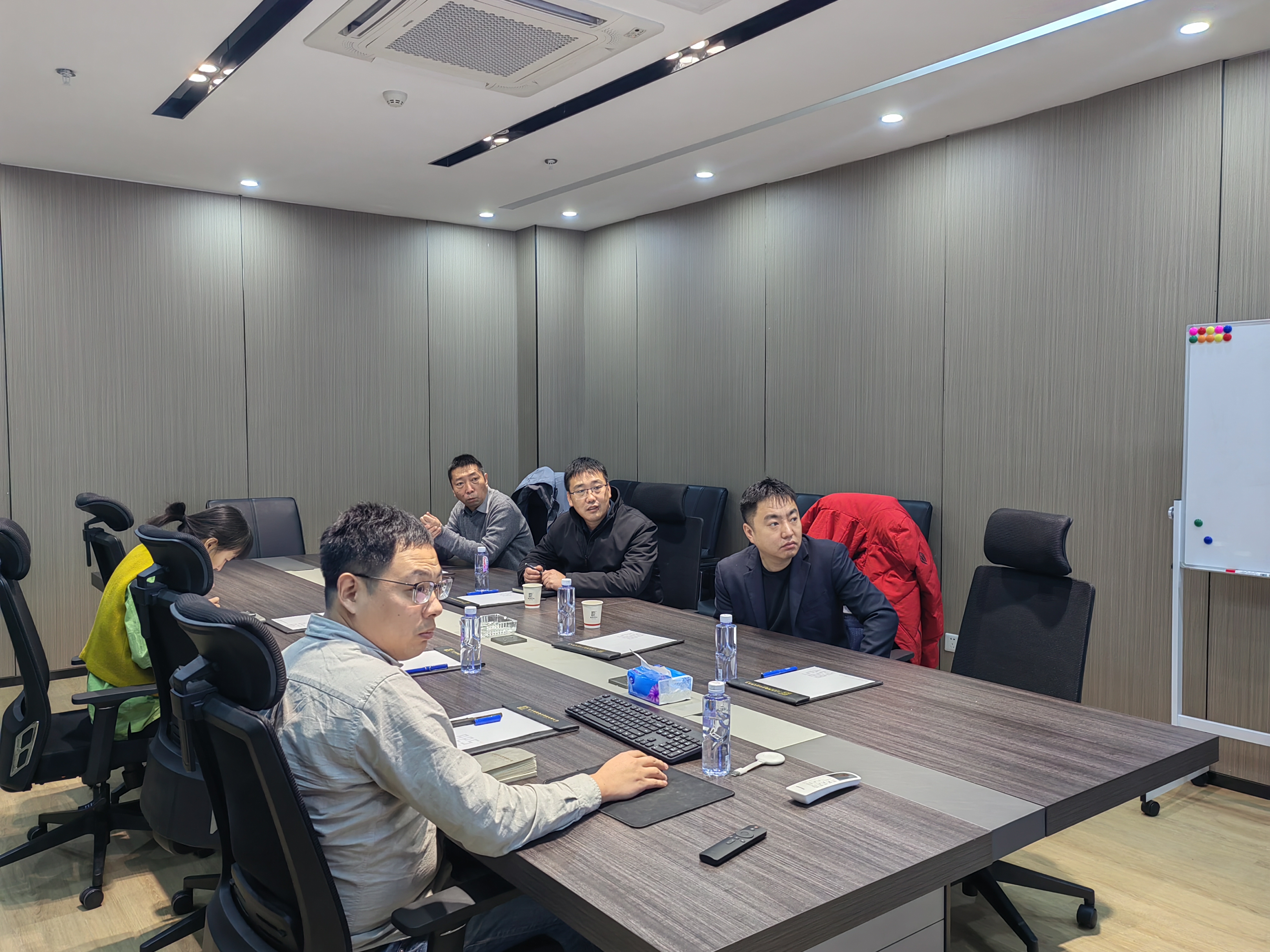 历城区工信局田局一行莅临星辰影视调研指导工作